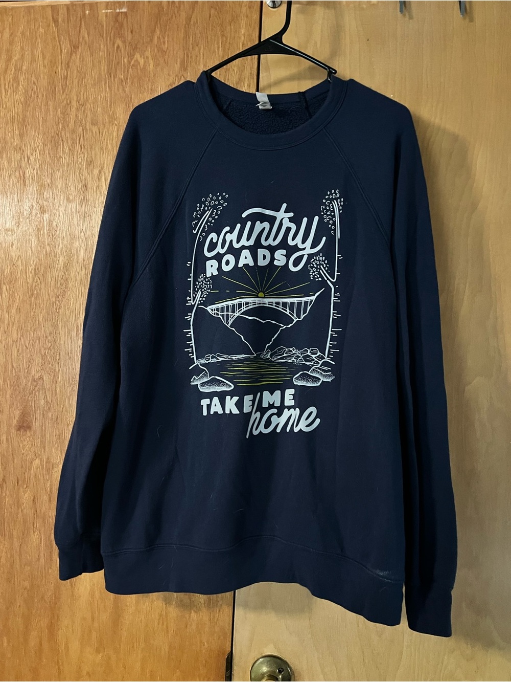 West Virginia Country Roads Sweatshirt, size L